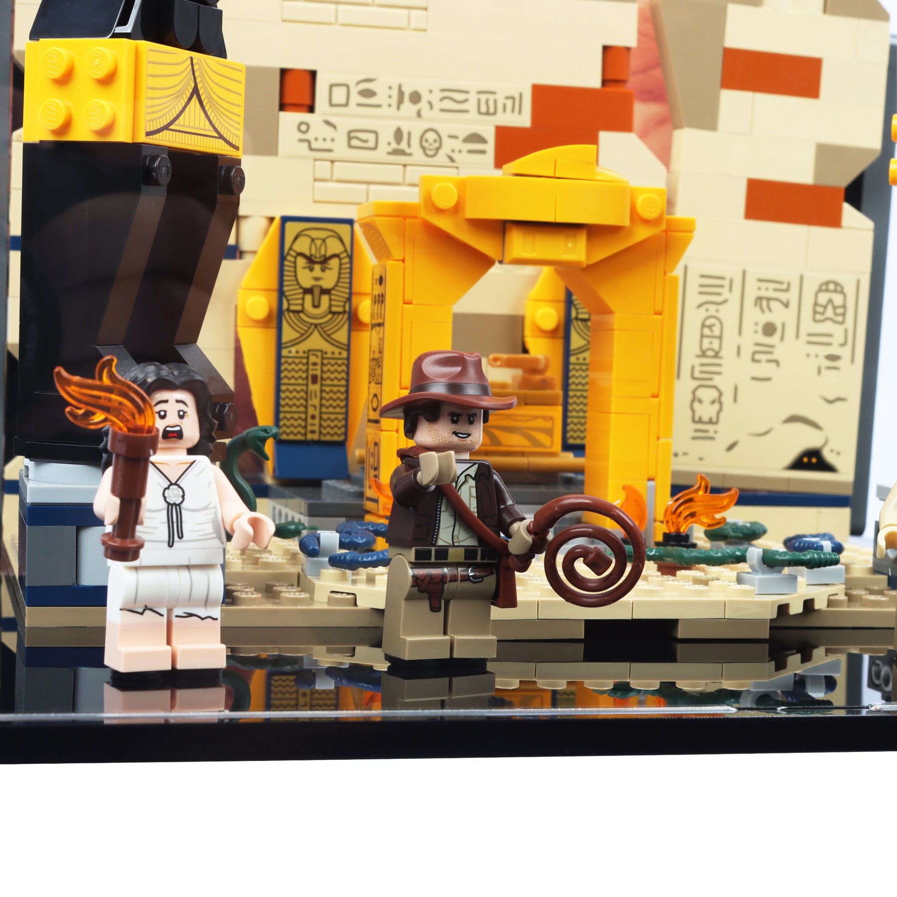 LEGO 77013 Indiana Jones Escape from the Lost Tomb Display Case