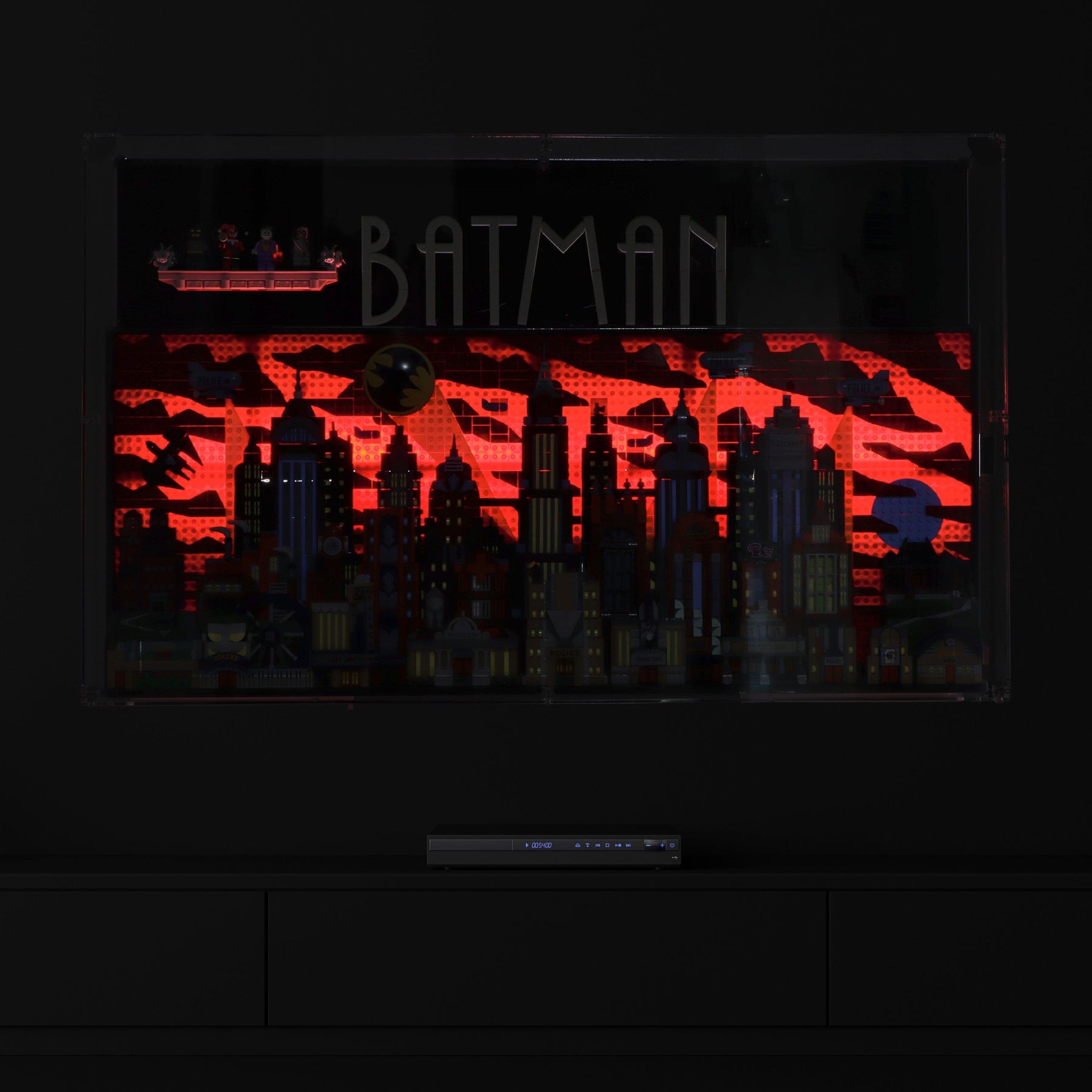 Lego 76271 Batman: The Animated Series Gotham City - Display Case